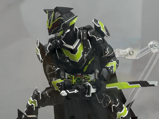 S.H.Figuarts 假面骑士太狸 武刃剑