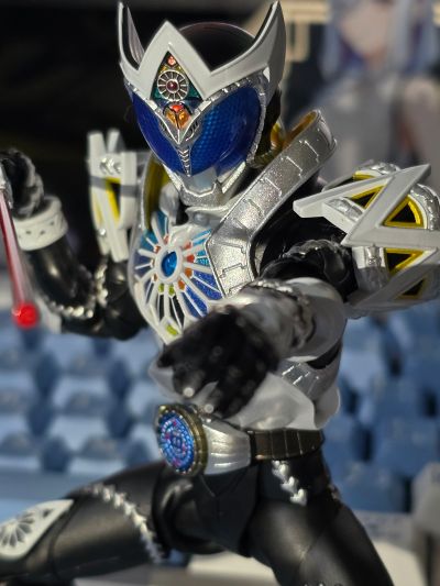 S.H.Figuarts(真骨雕制法)  假面骑士蛇牙