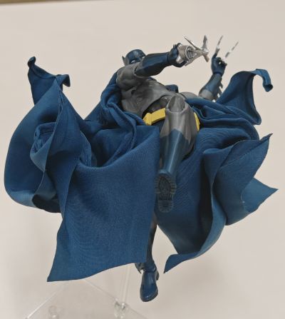 MAFEX No.105 蝙蝠侠:缄默 蝙蝠侠(布鲁斯·韦恩)