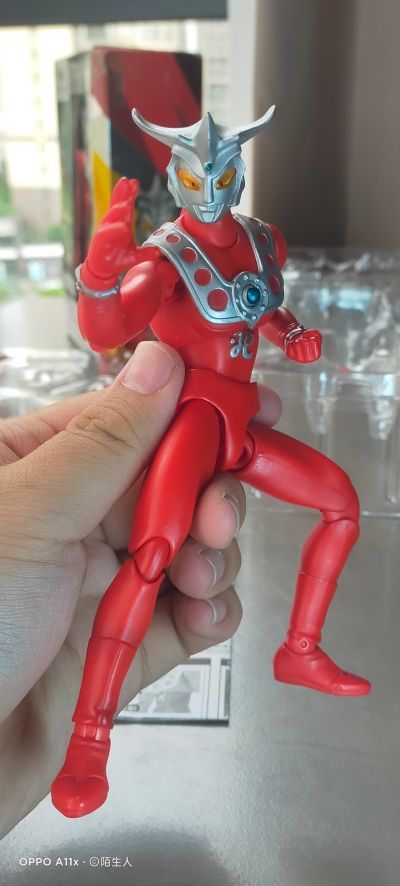 ULTRA-ACT 雷欧奥特曼