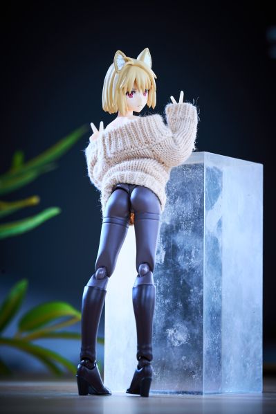 figma#574 女性素体 （千秋）与 露肩毛衣连衣裙