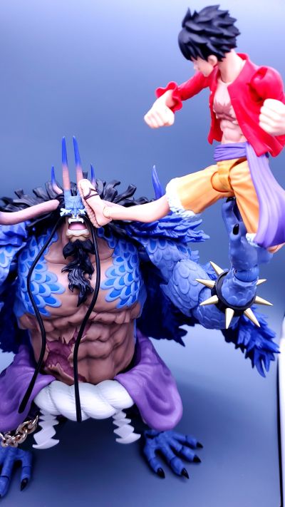 S.H.Figuarts 航海王  百兽盖德（人兽形态）