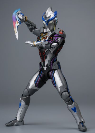 S.H.Figuarts 艾克斯奥特曼 超越型+艾克斯奥特曼（新生代之星）