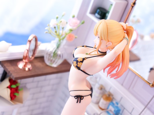 更衣人偶坠入爱河 喜多川海梦 泳装