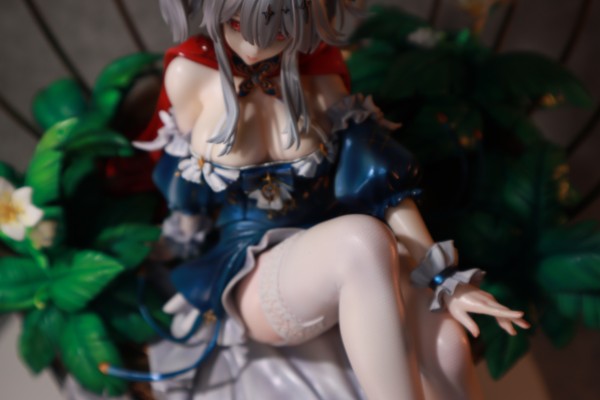 碧蓝航线 霞飞 笼中的白雪公主