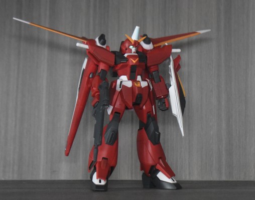 HG 1/144 救世高达