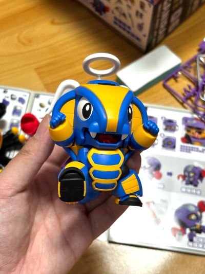 QOSMOS 铁甲小宝系列 第三弹：蟑螂恶霸+蝎子莱莱