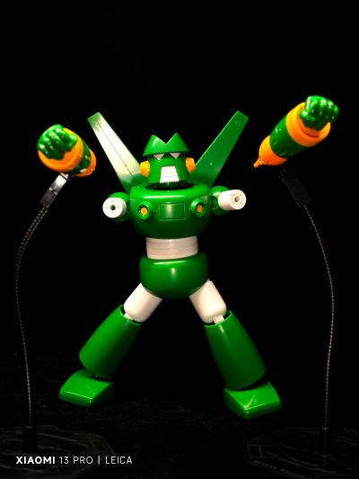 SMP 蜡笔小新 超电导钢弹勇士 钢达姆机器人