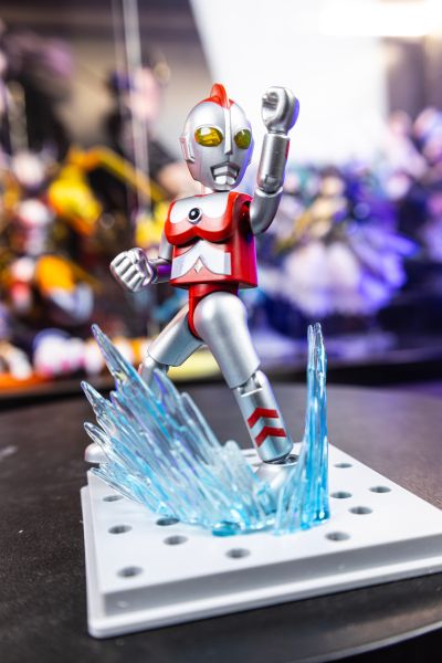 奥特名鉴闪耀版第八弹-凤凰勇者