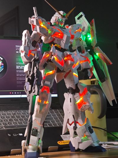 Mega Size 1/48 机动战士高达UC RX-0 独角兽高达 Ver. TWC