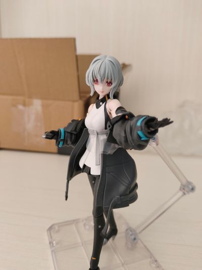 S.H.Figuarts 奇异贤伴 黑色天使 诺娃