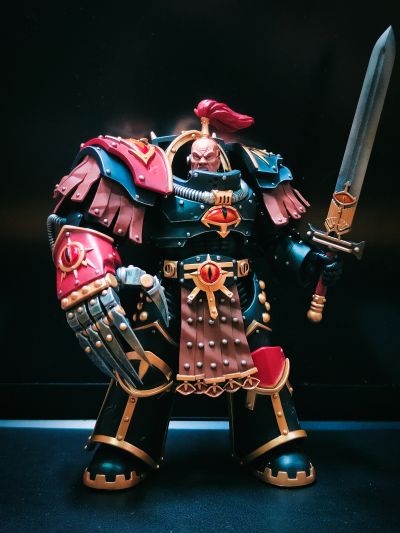 战锤:荷鲁斯叛乱 荷鲁斯之子 伊泽凯尔·阿巴顿 十六军团第一连连长