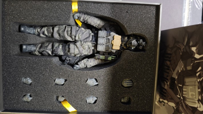 SALVO系列 SA01 黑色行动