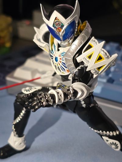 S.H.Figuarts(真骨雕制法)  假面骑士蛇牙