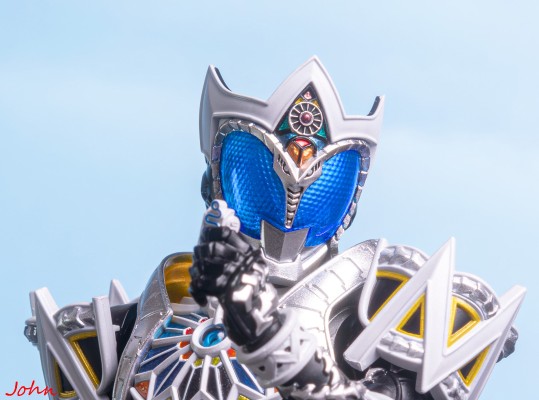 S.H.Figuarts(真骨雕制法)  假面骑士蛇牙