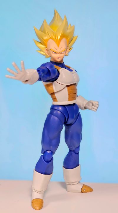 S.H.Figuarts  龙珠Z 贝吉塔-24000的战斗力-