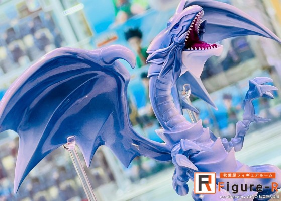 游戏王怪兽之决斗 青眼白龙玩偶