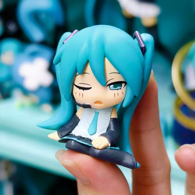 靠肩扭蛋 初音未来