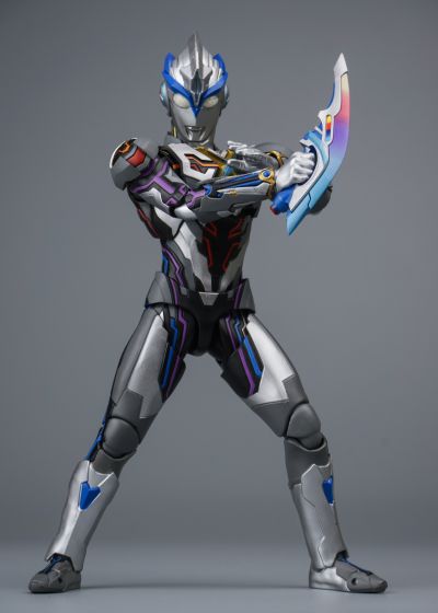 S.H.Figuarts 艾克斯奥特曼 超越型+艾克斯奥特曼（新生代之星）