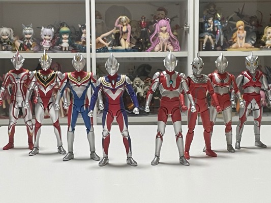 S.H.Figuarts（真骨雕制法） 戴拿奥特曼 闪亮型