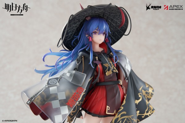 明日方舟 假日威龙陈 万重山