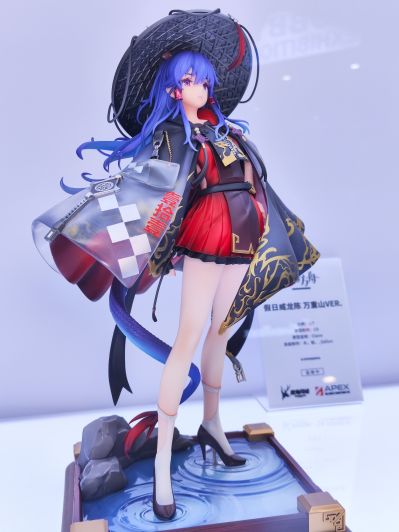 明日方舟 假日威龙陈 万重山