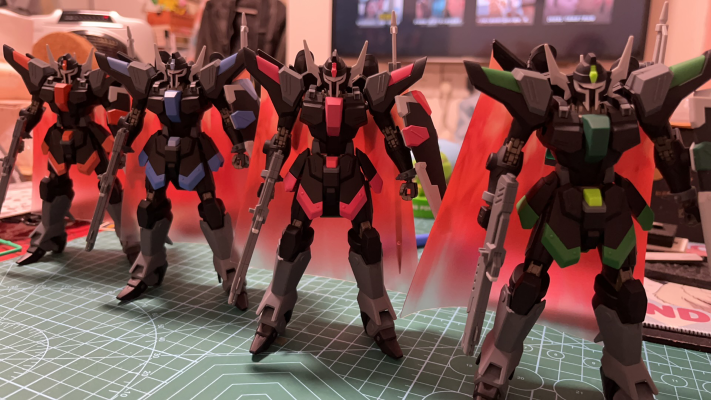 HG 1/144  黑骑士小队 暴恶 丽德拉德、丹尼尔、刘慎强专用机套装