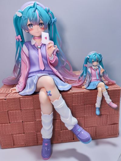 TENITOL 大号压泡面人偶 初音未来 恋爱的西装外套