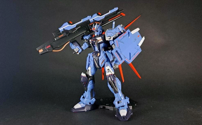 1/100 エール强袭高达