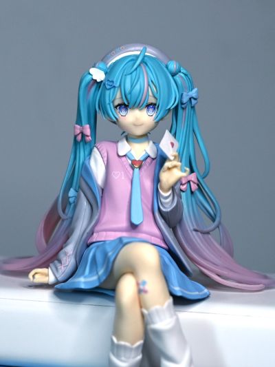 初音未来  压泡面人偶ー恋爱的西装外套ー