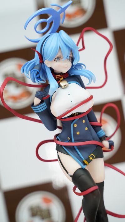 蔚蓝档案 天雨亚子