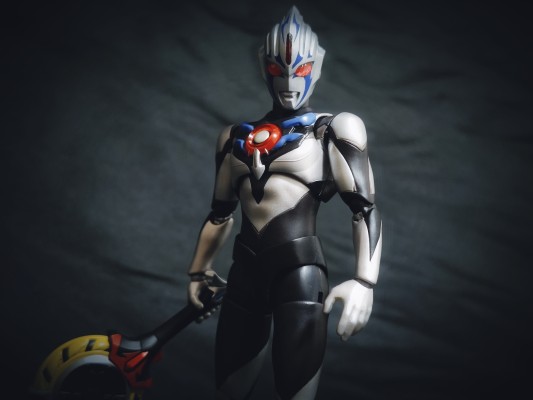 S.H.Figuarts 奥特银河格斗 新生代英雄 黑暗欧布奥特曼