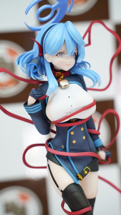 蔚蓝档案 天雨亚子