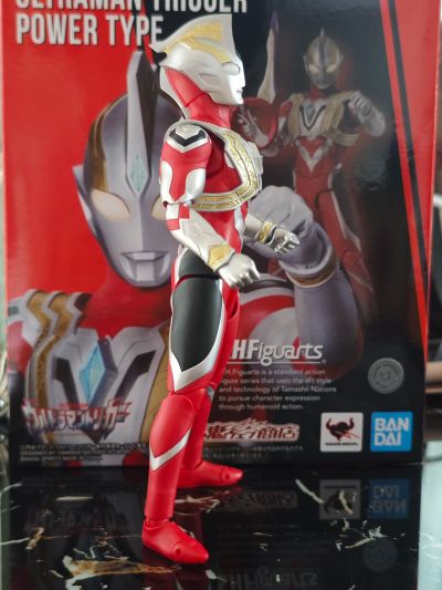 S.H.Figuarts 特利迦奥特曼 特利迦奥特曼 强力型