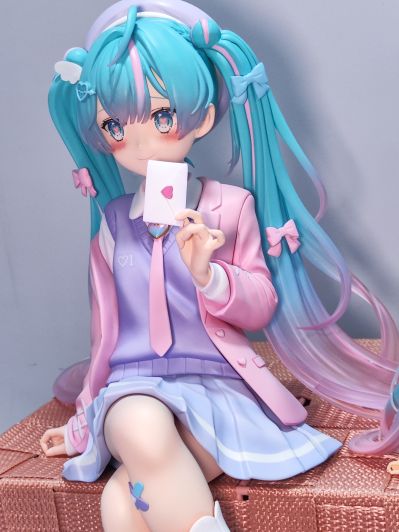 TENITOL 大号压泡面人偶 初音未来 恋爱的西装外套