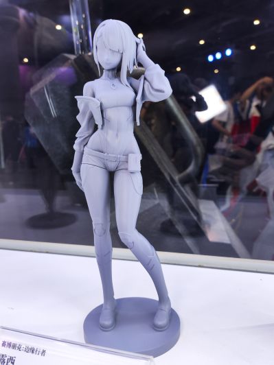 GEE 赛博浪客 露西