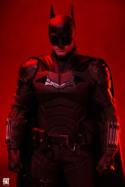 新蝙蝠侠 蝙蝠侠 和 布鲁斯韦恩 收藏级可动人偶