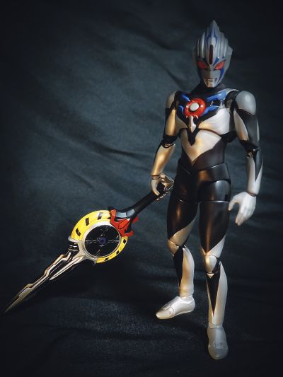 S.H.Figuarts 奥特银河格斗 新生代英雄 黑暗欧布奥特曼