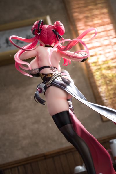 朋友们好啊我是浑元形意太极门掌门人布保国