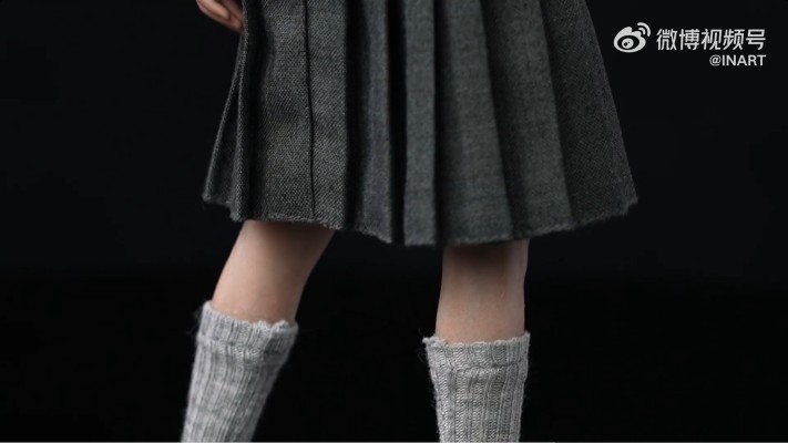 哈利波特与魔法石 赫敏·格兰杰（学院服）1/6收藏级可动人偶