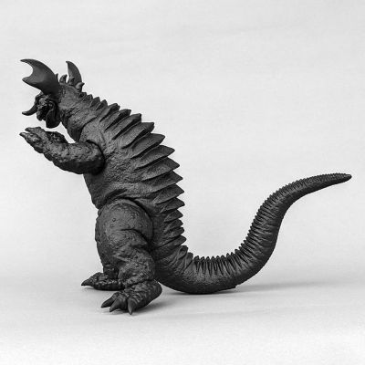 真实模型套件系列 地底怪兽 巴拉贡