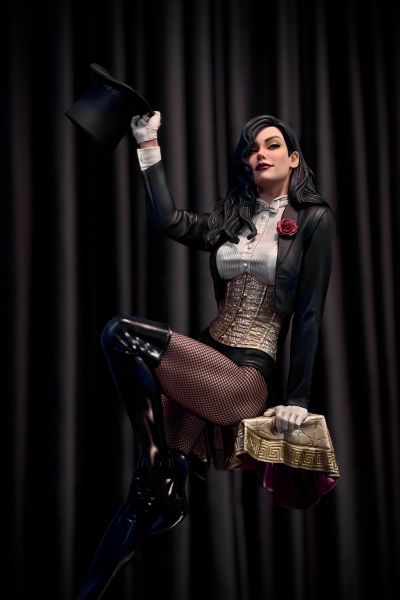 PREMIUM FORMAT DC漫画 扎坦娜