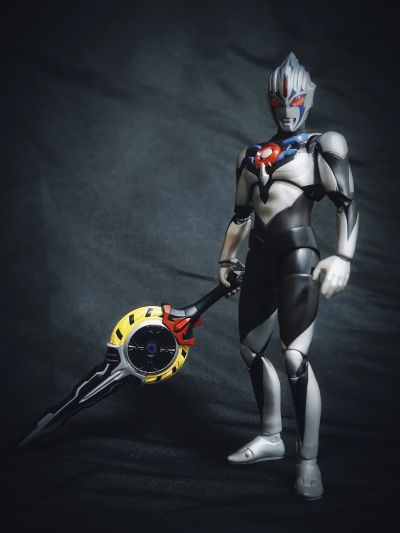 S.H.Figuarts 奥特银河格斗 新生代英雄 黑暗欧布奥特曼