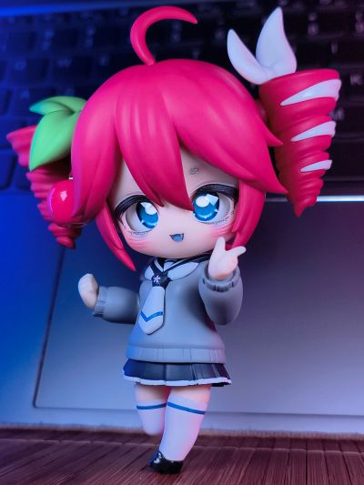 良笑赏 樱花未来2024 终极大奖 粘土人#2331-b 樱花未来（水手服 异色版）