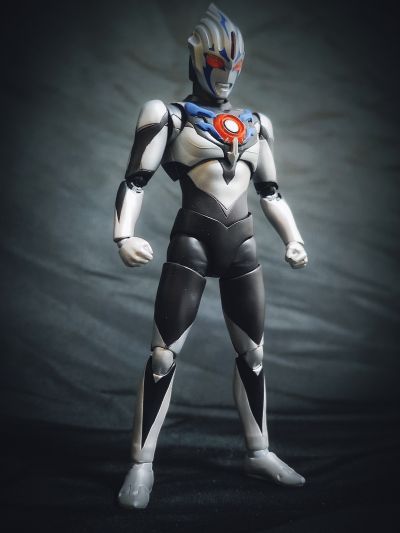 S.H.Figuarts 奥特银河格斗 新生代英雄 黑暗欧布奥特曼