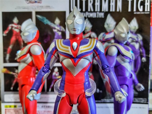 ULTRA-ACT 迪迦奥特曼 空中型+强力型