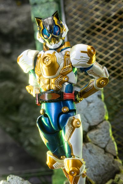 S.H.Figuarts 假面骑士谛睨