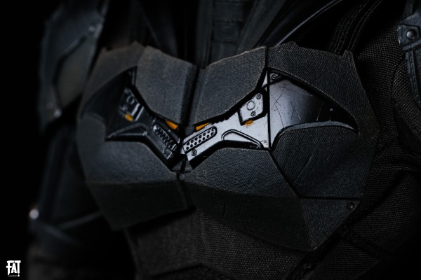 新蝙蝠侠 蝙蝠侠 和 布鲁斯韦恩 收藏级可动人偶