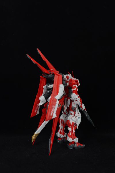 MG  机动战士高达SEED DESTINY ASTRAY R 异端高达红色机(翔翼型装备)