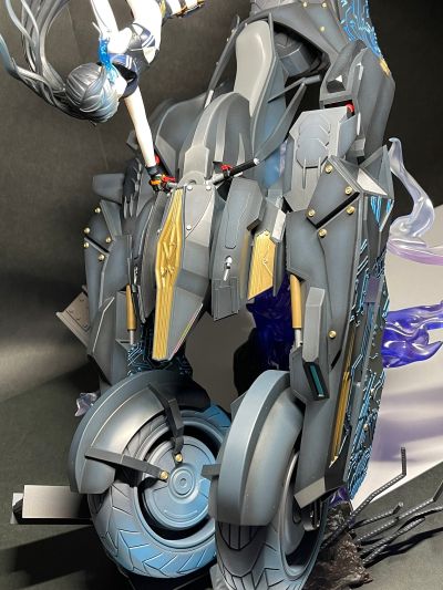 黑岩射手 黎明降临 皇后[黑岩射手] ~福家亮平概念海报~